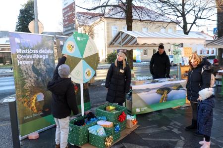 Božični sejem in obisk treh dobrih mož 02 Foto Ljubo Vukelič